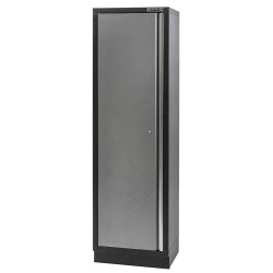 Complete Werkplaatsinrichting, werkbank houten blad, gereedschapskast, gereedschapsbord, 4 x hangkast,17 laden, 392 x 200 cm.