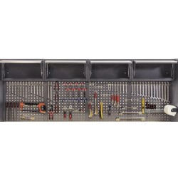 Complete Werkplaatsinrichting, werkbank houten blad, gereedschapskast, gereedschapsbord, 4 x hangkast,10 laden, 455 x 200 cm.