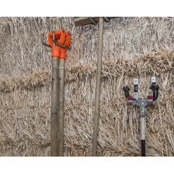 Stalen ophangbeugel 120 x 185 mm. dubbele haak verchroomd Stalen ophangbeugel 120 x 185 mm. dubbele haak verchroomd