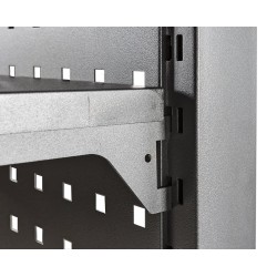 Complete Werkplaatsinrichting, werkbank houten blad, gereedschapskast, Magazijnstelling, 3 x hangkast, 5 laden, 342 x 200 cm Complete Werkplaatsinrichting, werkbank houten blad, gereedschapskast, Magazijnstelling, 3 x hangkast, 5 laden, 342 x 200 cm