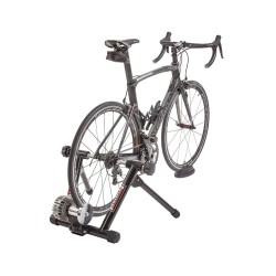 Professionele vloeistof fietstrainer - fluid fiets trainer - Ergotrainer fiets - indoor fietstrainer - binnen. Professionele vloeistof fietstrainer - fluid fiets trainer - Ergotrainer fiets - indoor fietstrainer - binnen.