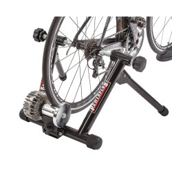 Professionele vloeistof fietstrainer - fluid fiets trainer - Ergotrainer fiets - indoor fietstrainer - binnen. Professionele vloeistof fietstrainer - fluid fiets trainer - Ergotrainer fiets - indoor fietstrainer - binnen.