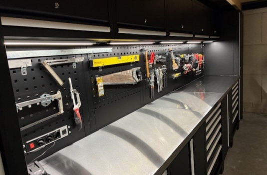 Een opgeruimde en praktische werkplaats voor JoWa Tech